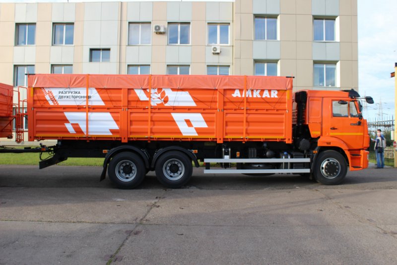 Самосвал AMKAR-658901-40LE